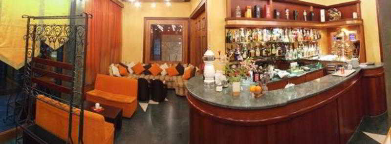 Nov Hotel Tiranë Restaurant bilde