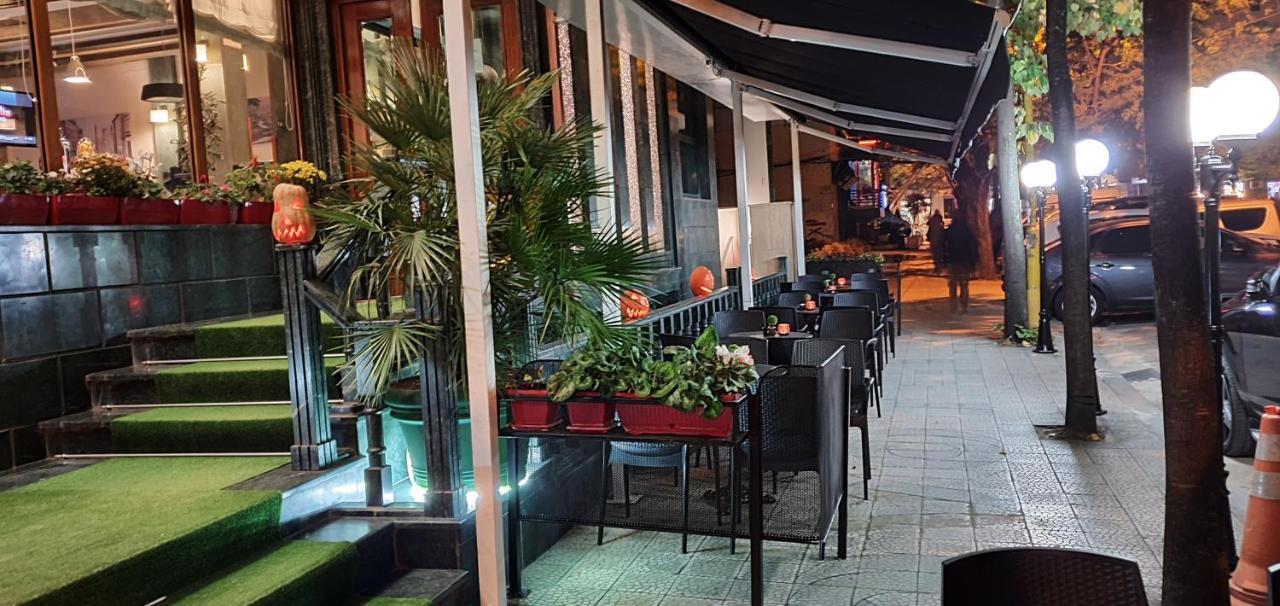 Nov Hotel Tiranë Eksteriør bilde