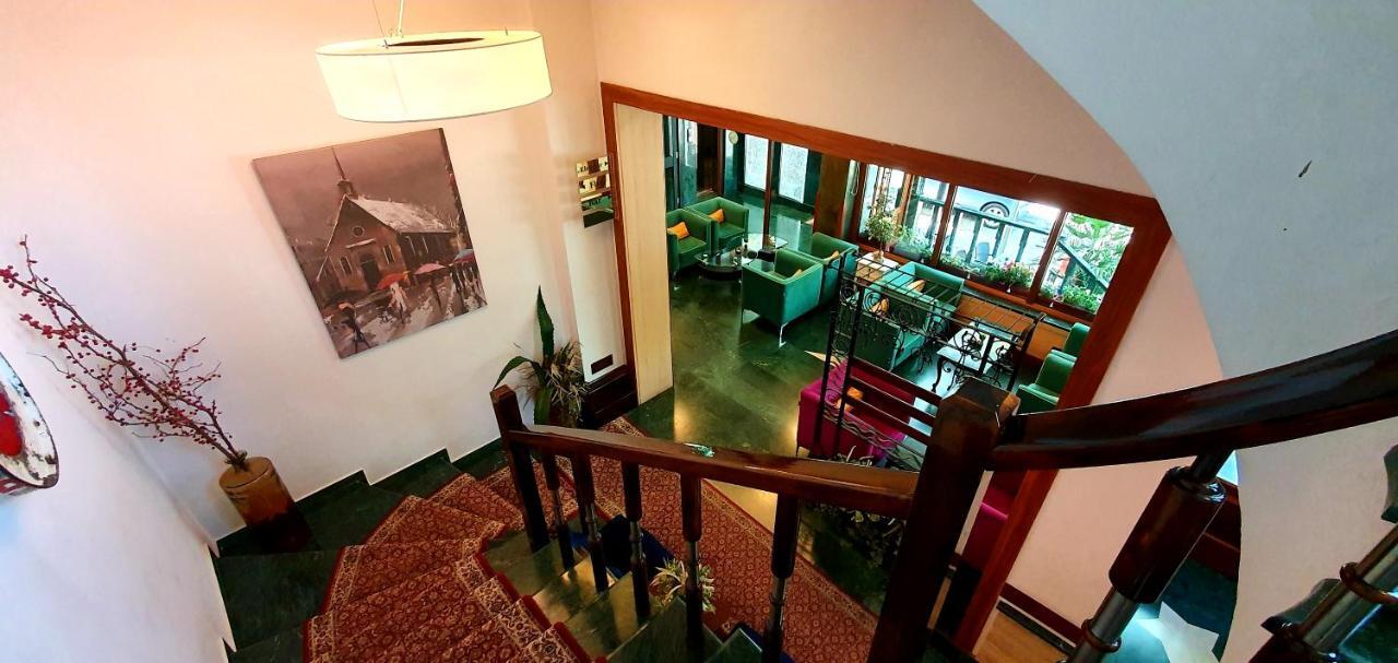 Nov Hotel Tiranë Eksteriør bilde
