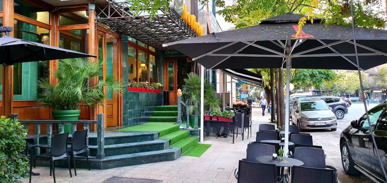 Nov Hotel Tiranë Eksteriør bilde