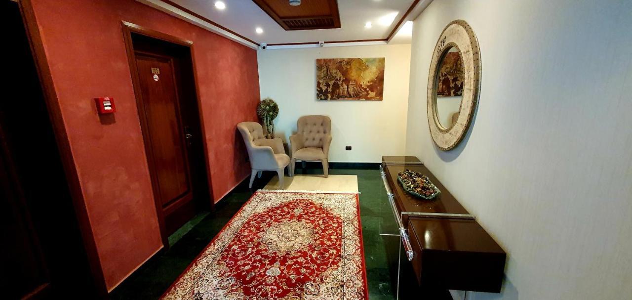 Nov Hotel Tiranë Eksteriør bilde