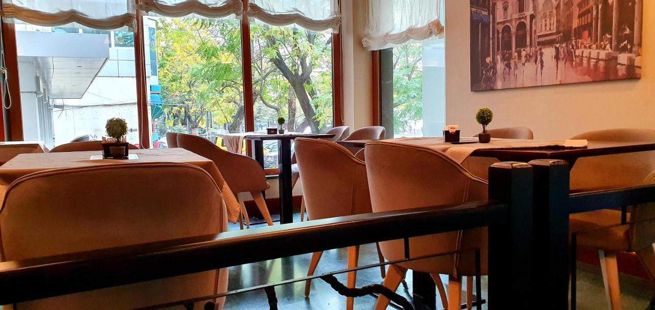 Nov Hotel Tiranë Eksteriør bilde