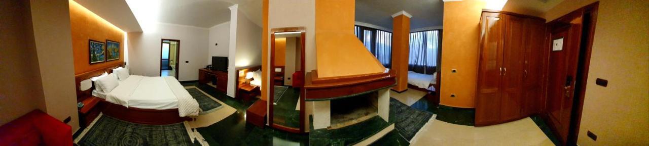 Nov Hotel Tiranë Eksteriør bilde