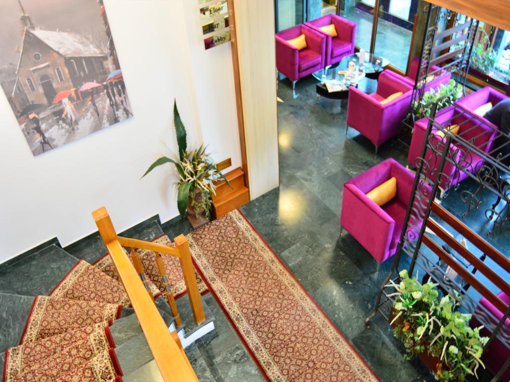 Nov Hotel Tiranë Eksteriør bilde