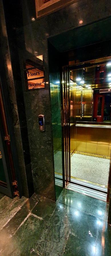 Nov Hotel Tiranë Eksteriør bilde