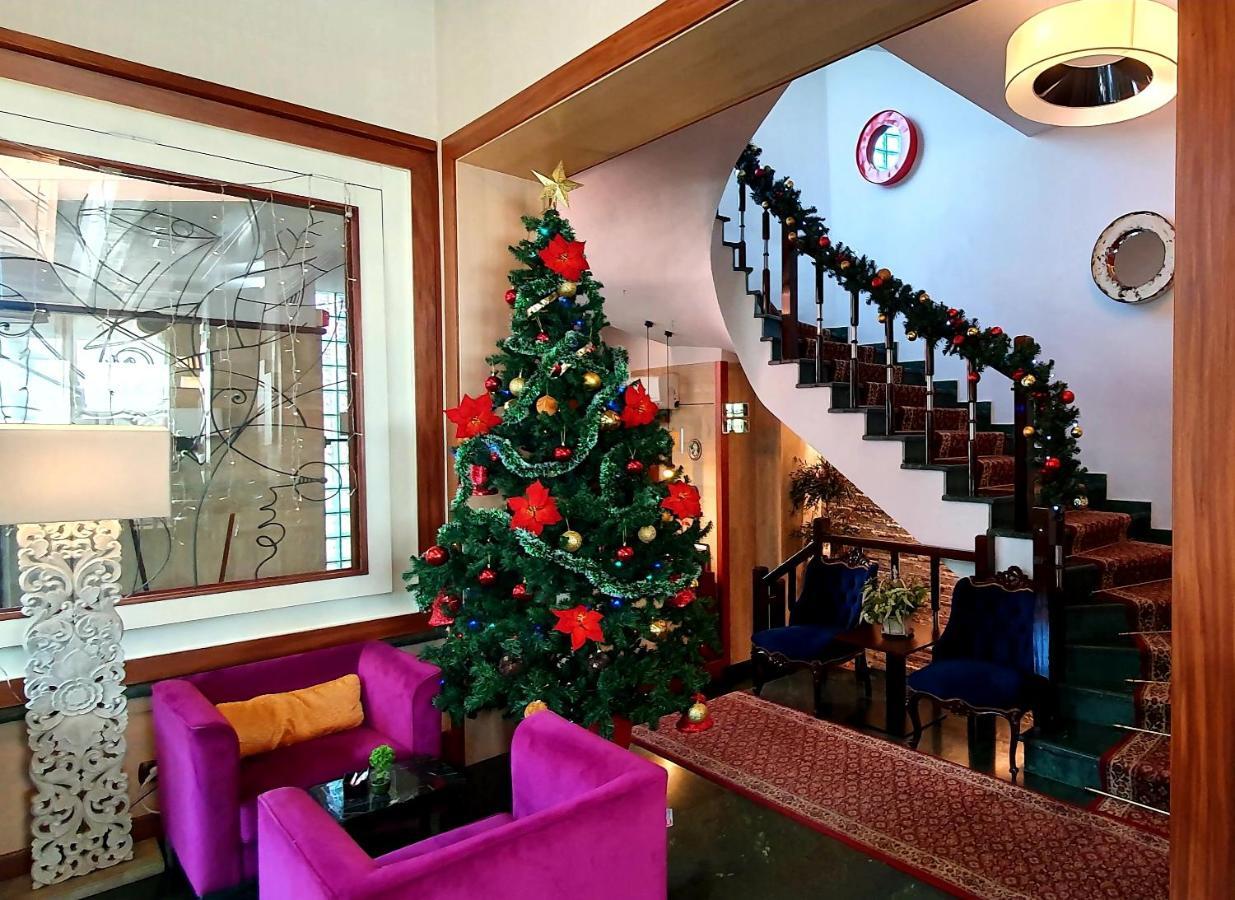 Nov Hotel Tiranë Eksteriør bilde